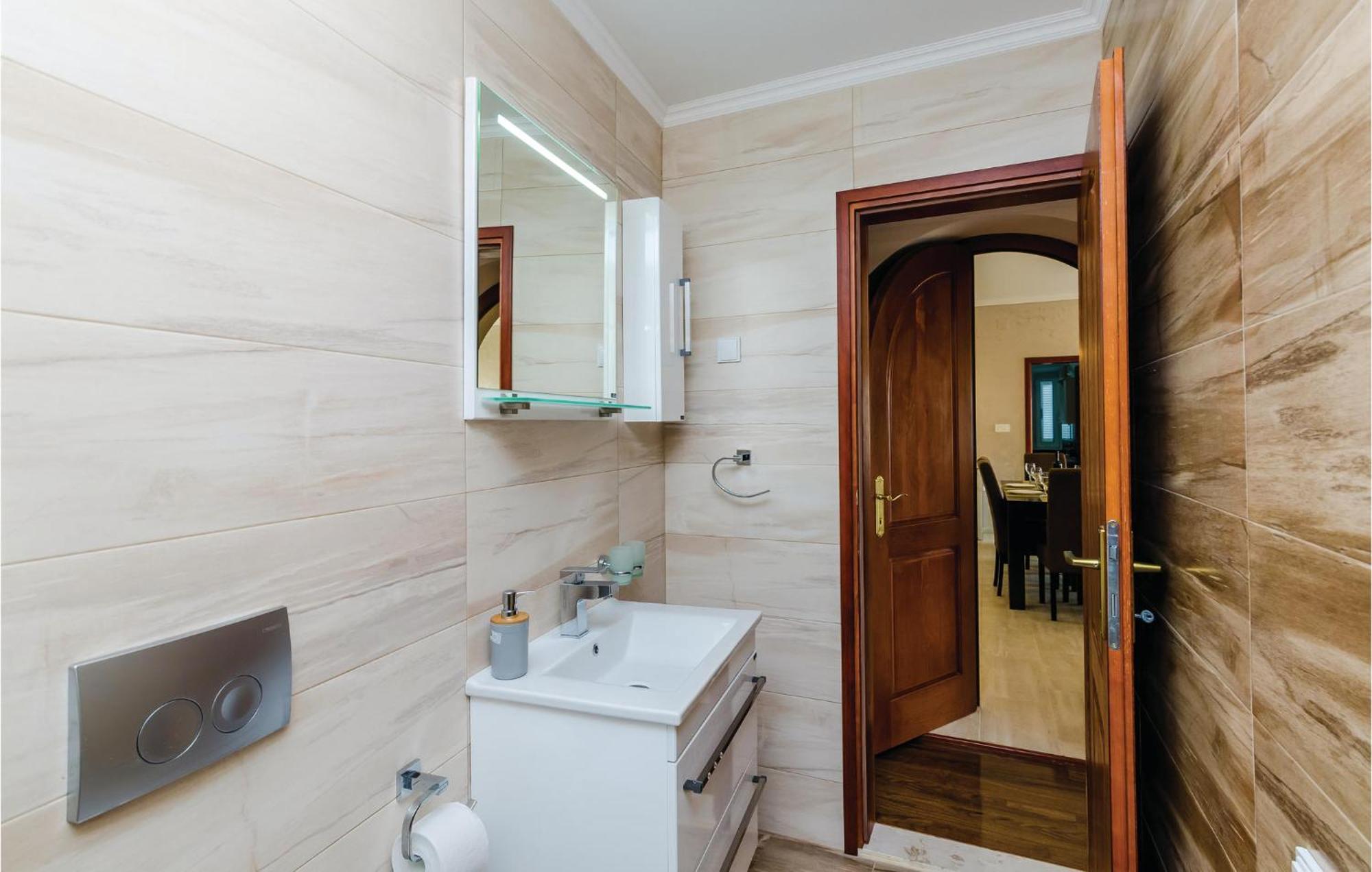 Amazing Home In Herceg Novi With House Sea View Exteriör bild